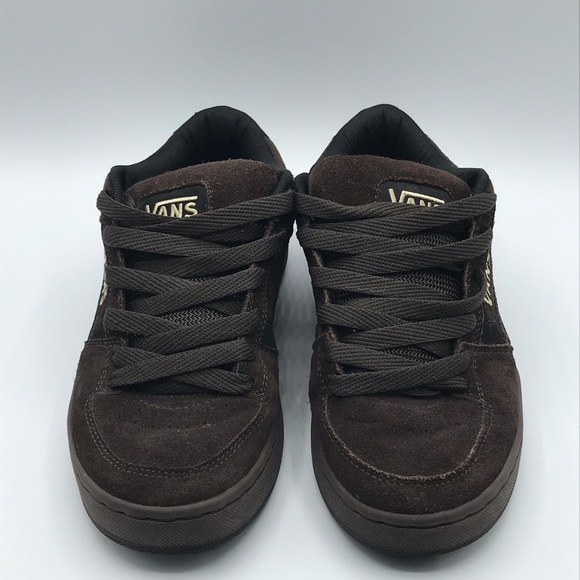 vans churchill skate shoes